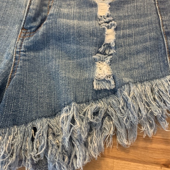Elan Distressed High Rise Blue Jean Frayed Hem Shorts - Picture 4 of 12